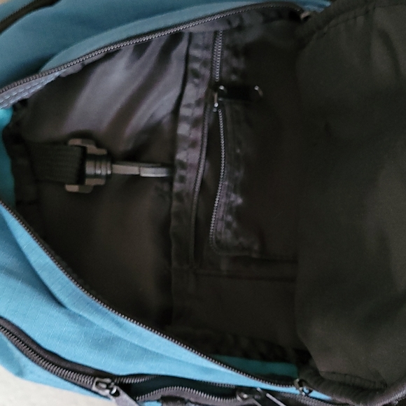 2/$15 CUTE mini backpack - Picture 4 of 6